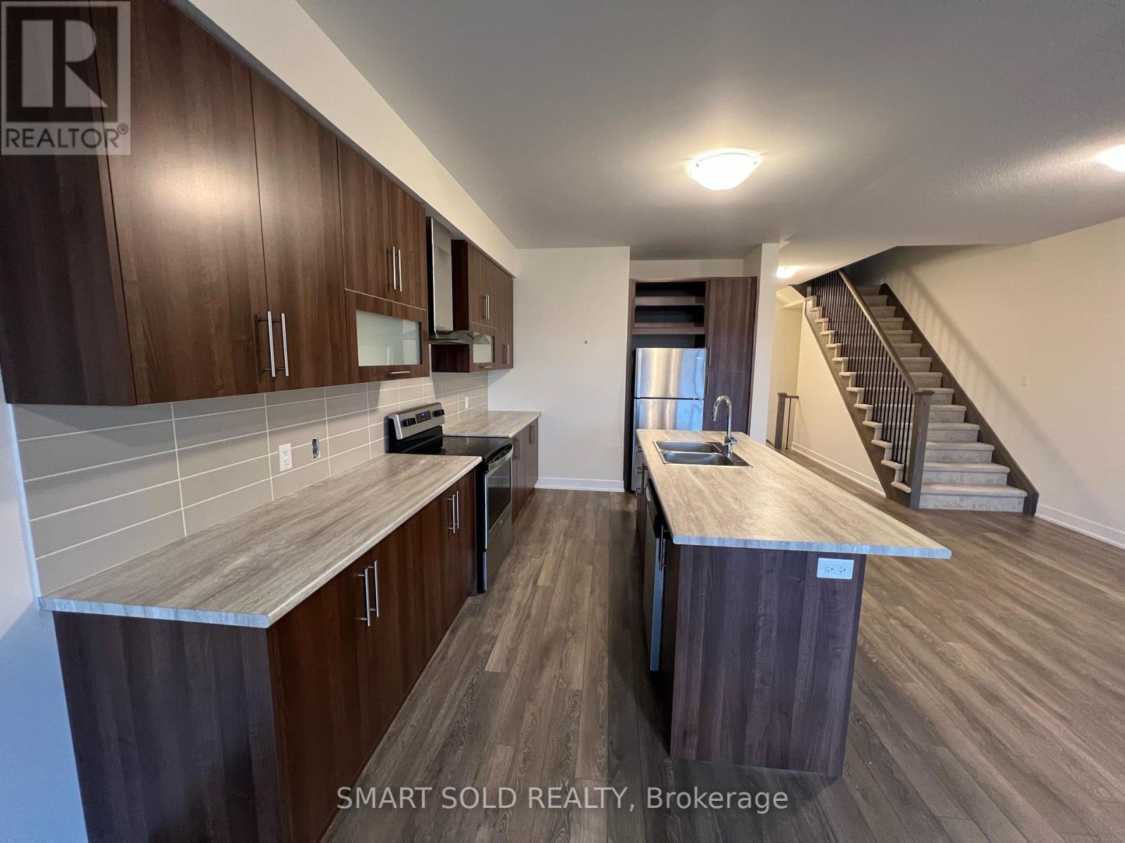 84 - 80 Donald Fleming Way, Whitby, Ontario  L1R 0N8 - Photo 5 - E13131798