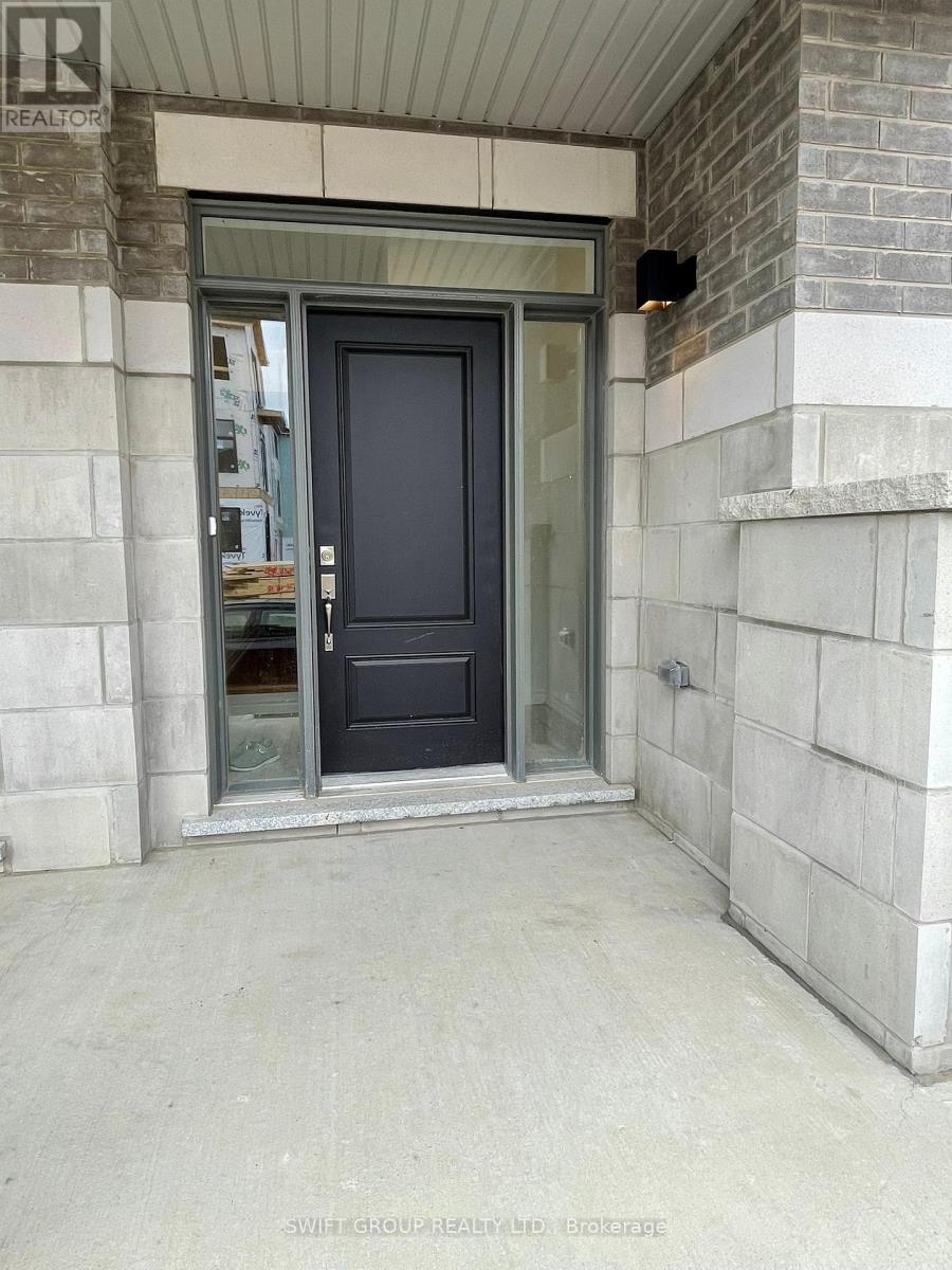 272 Okanagan Path, Oshawa, Ontario  L1H 0A7 - Photo 2 - E13131810
