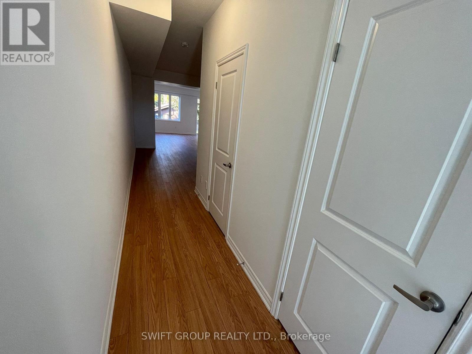 272 Okanagan Path, Oshawa, Ontario  L1H 0A7 - Photo 4 - E13131810