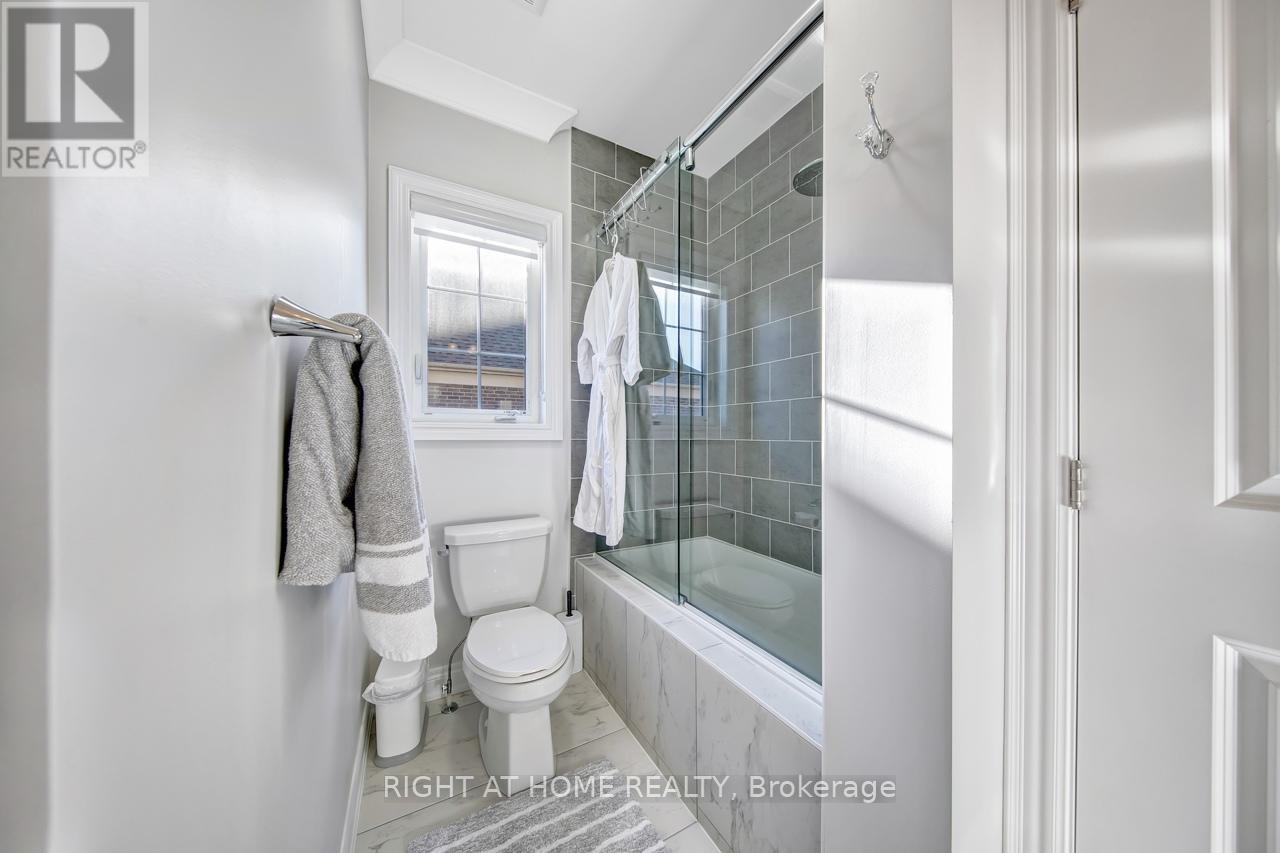 38 Menotti Drive, Richmond Hill, Ontario  L4E 1G6 - Photo 28 - N13131788