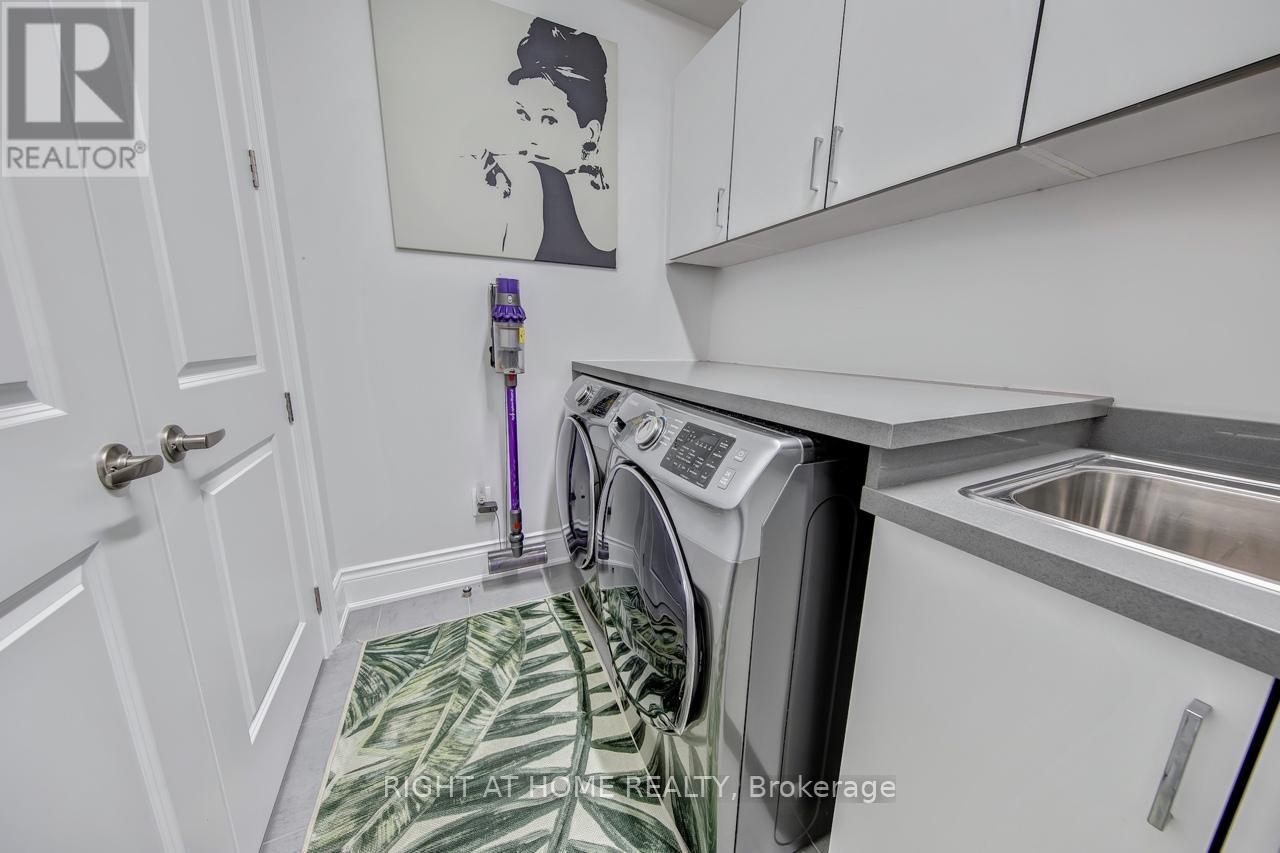 38 Menotti Drive, Richmond Hill, Ontario  L4E 1G6 - Photo 37 - N13131788