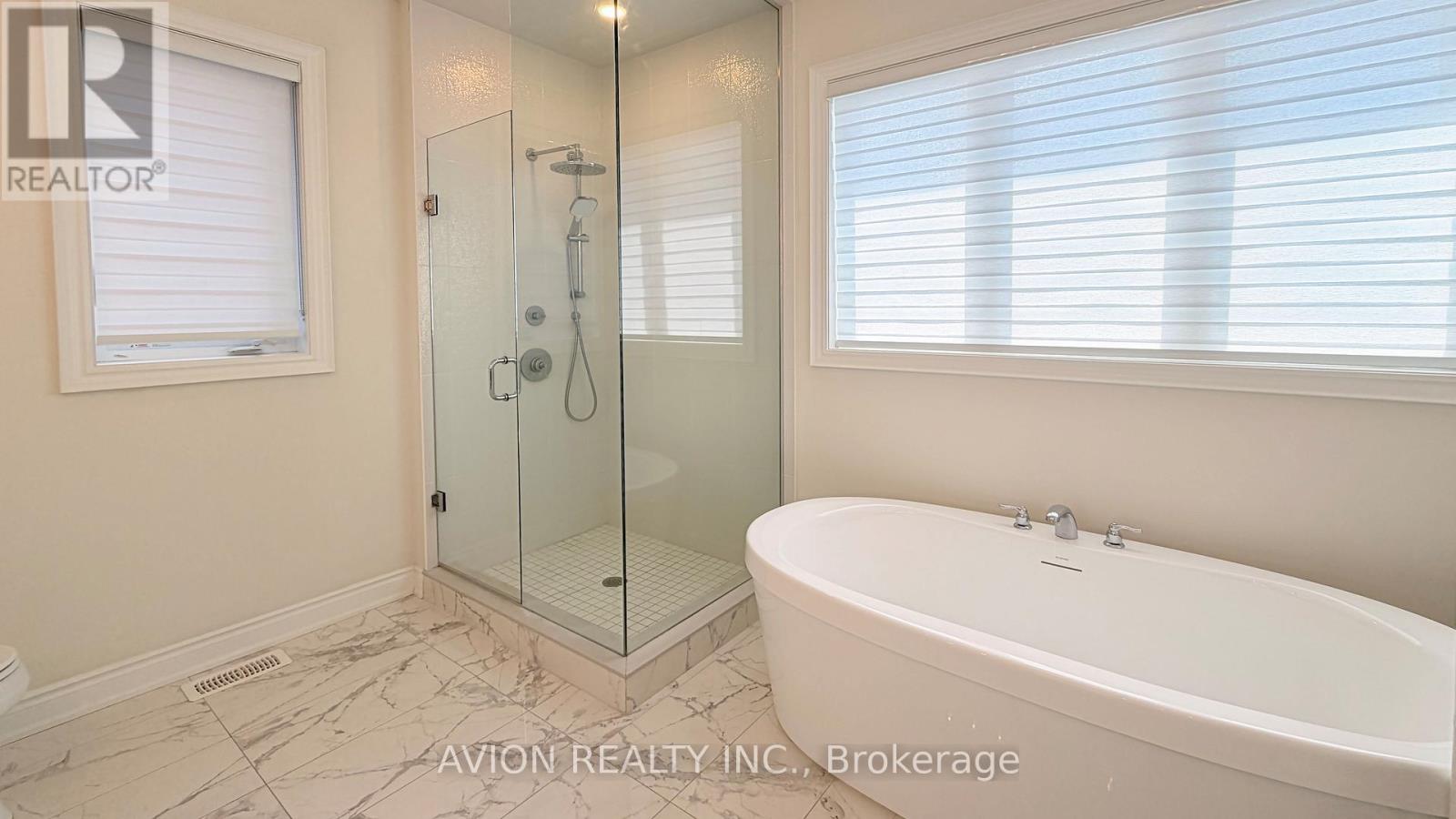 76 Maple Fields Circle, Aurora, Ontario  L4G 3X6 - Photo 14 - N13131822