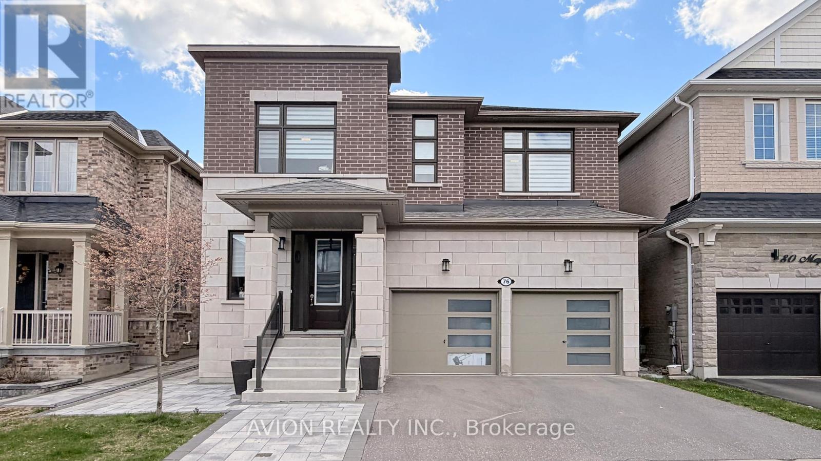 76 Maple Fields Circle, Aurora, Ontario  L4G 3X6 - Photo 2 - N13131822