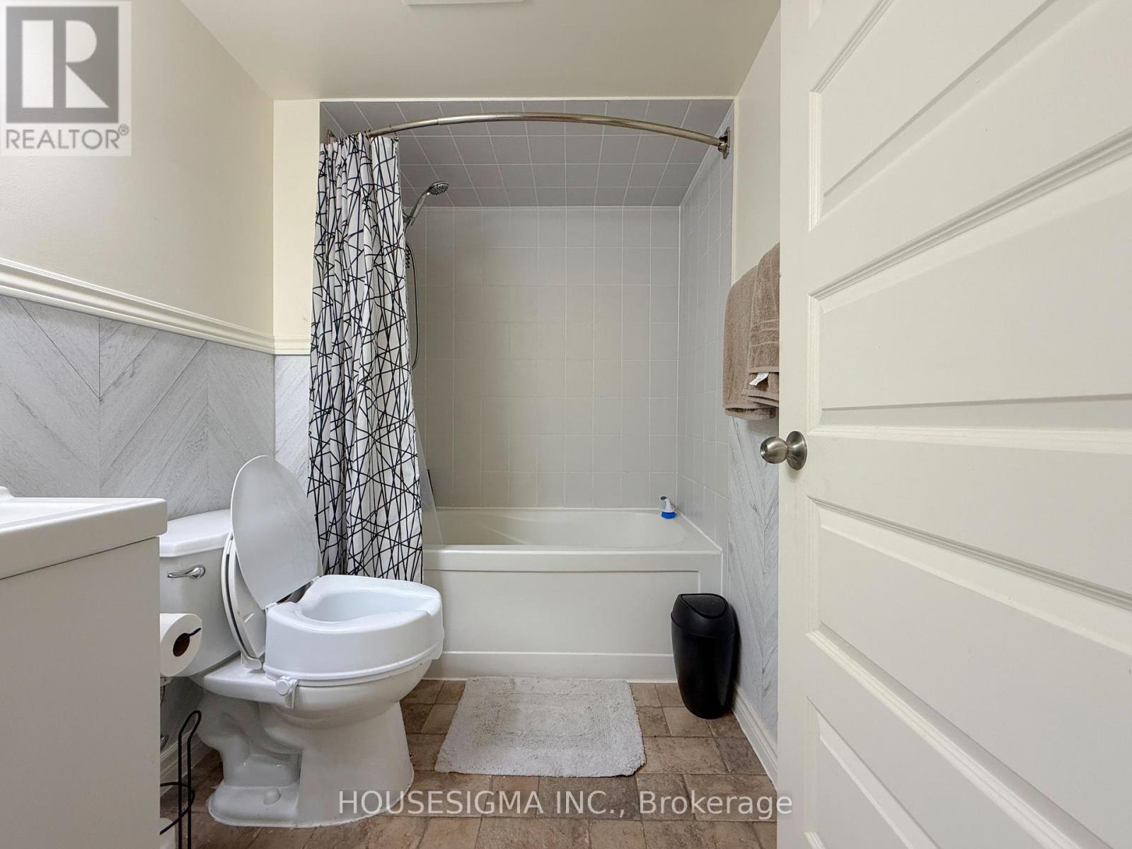 509 - 215 Queen Street E, Brampton, Ontario  L6W 0A9 - Photo 11 - W13131794
