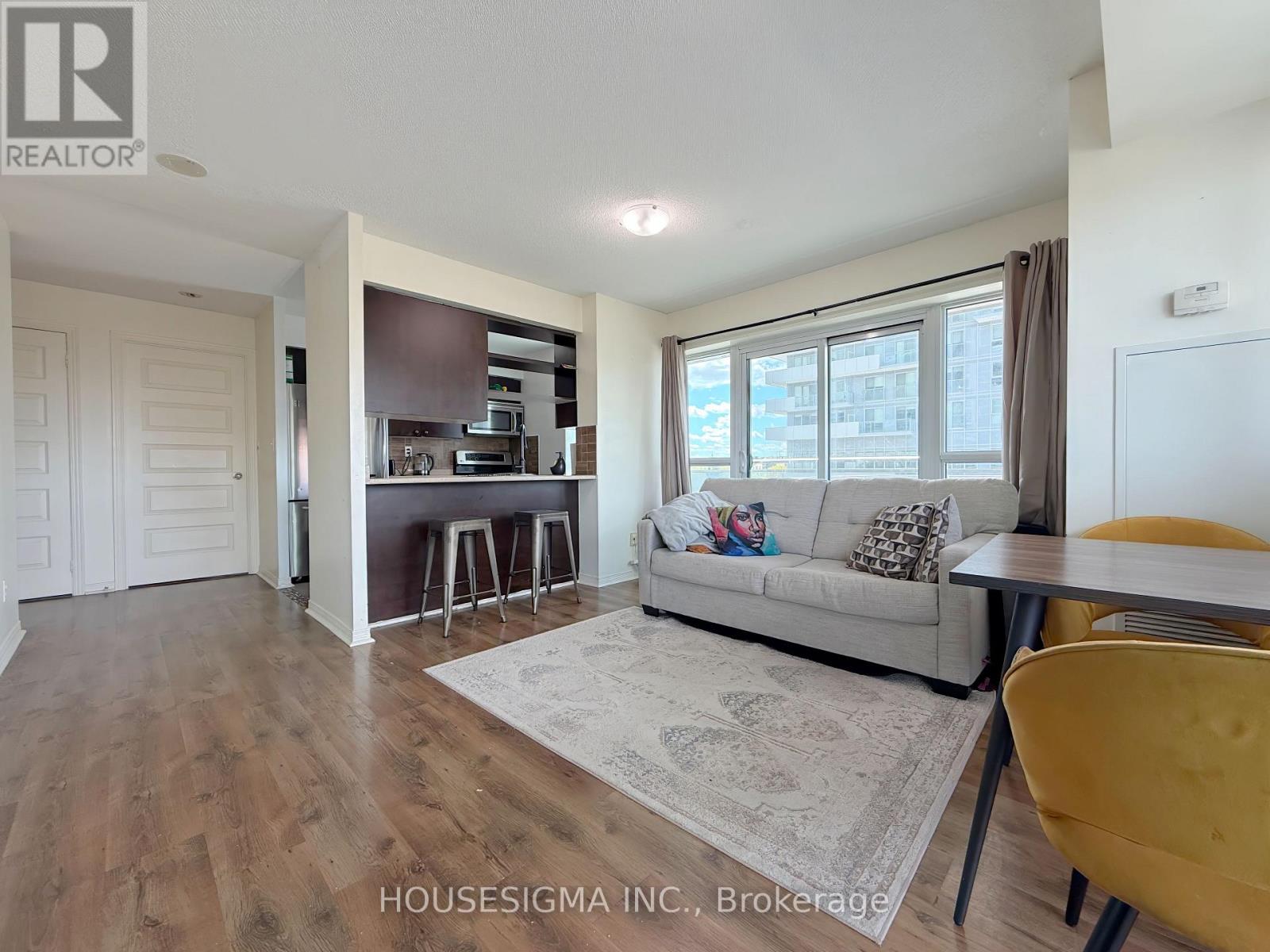 509 - 215 Queen Street E, Brampton, Ontario  L6W 0A9 - Photo 3 - W13131794