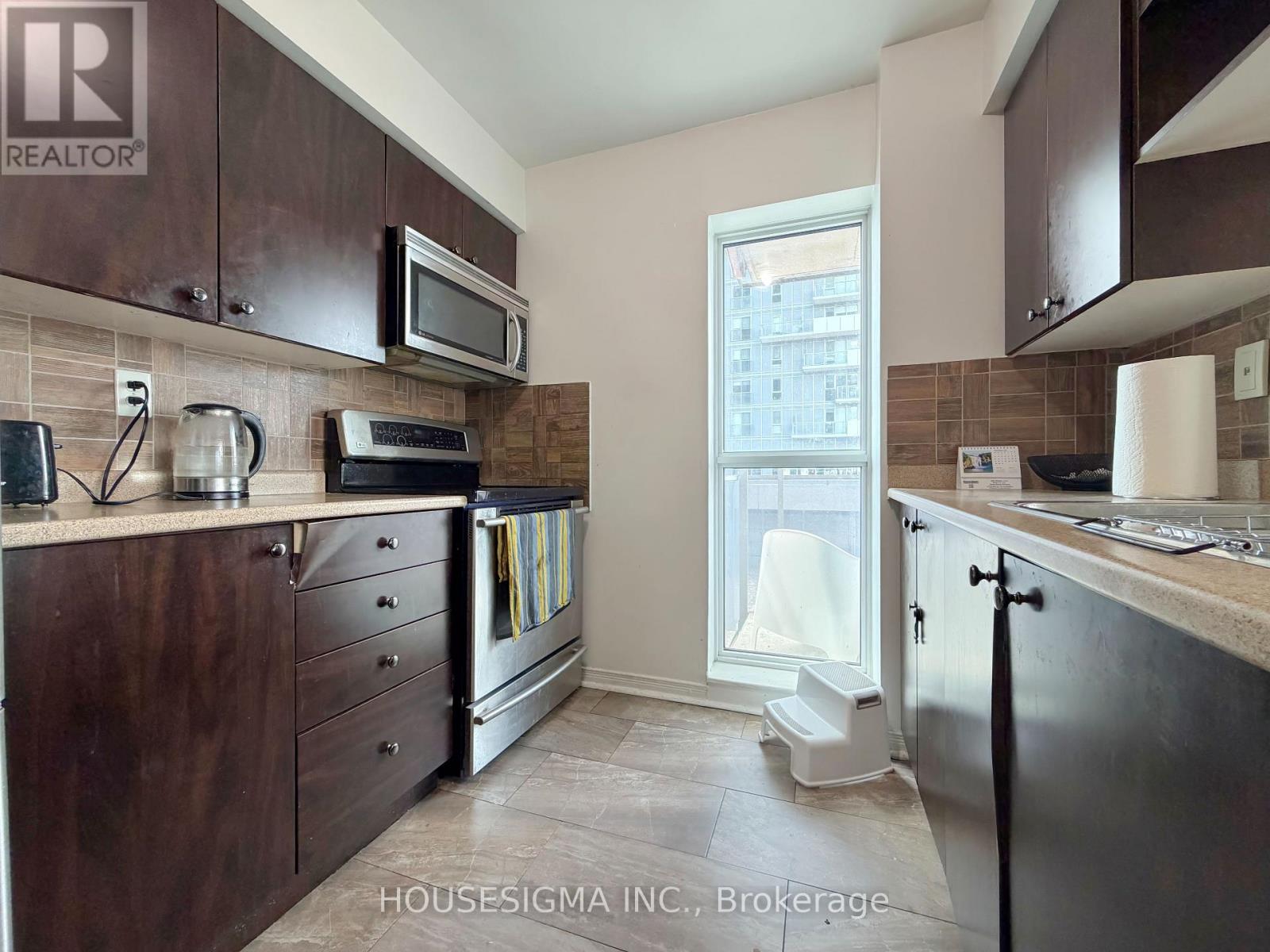 509 - 215 Queen Street E, Brampton, Ontario  L6W 0A9 - Photo 4 - W13131794