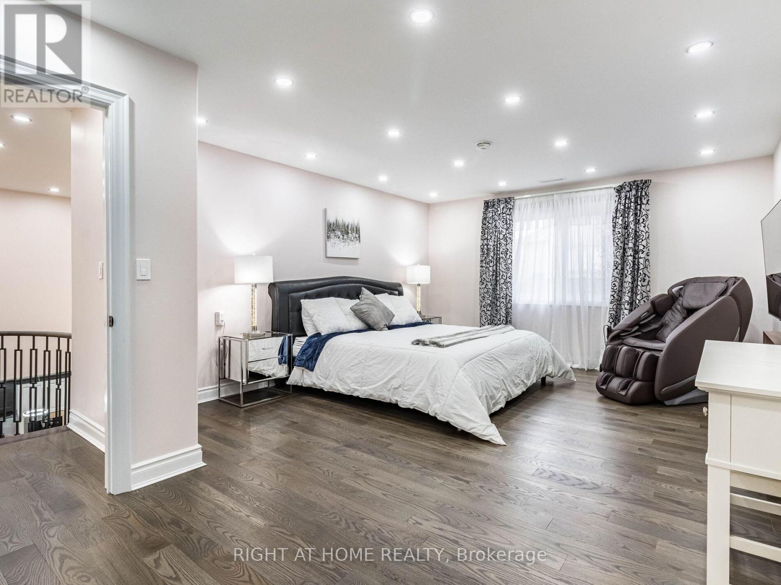 3176 Stocksbridge Avenue, Oakville, Ontario  L6M 0A7 - Photo 25 - W13131812