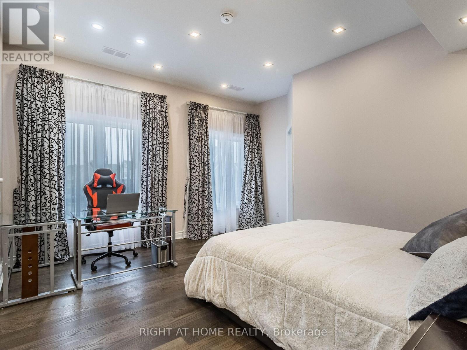 3176 Stocksbridge Avenue, Oakville, Ontario  L6M 0A7 - Photo 35 - W13131812