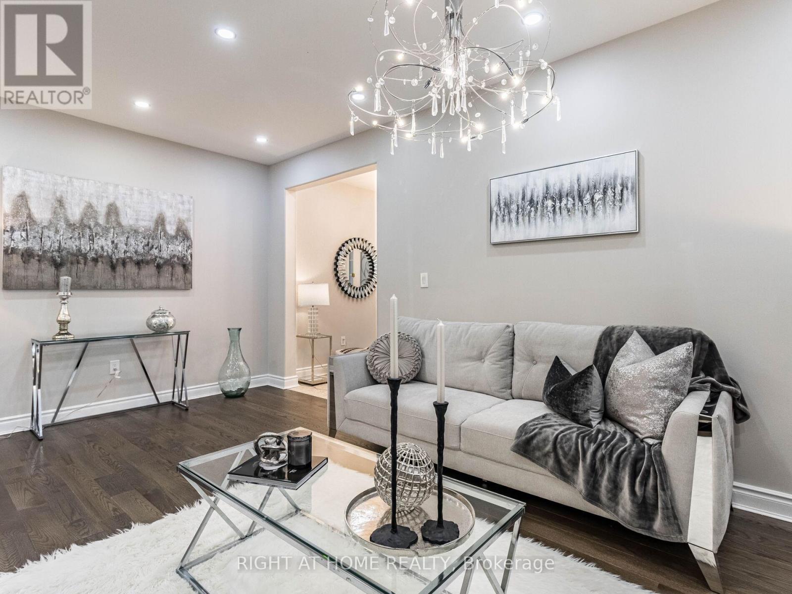 3176 Stocksbridge Avenue, Oakville, Ontario  L6M 0A7 - Photo 6 - W13131812