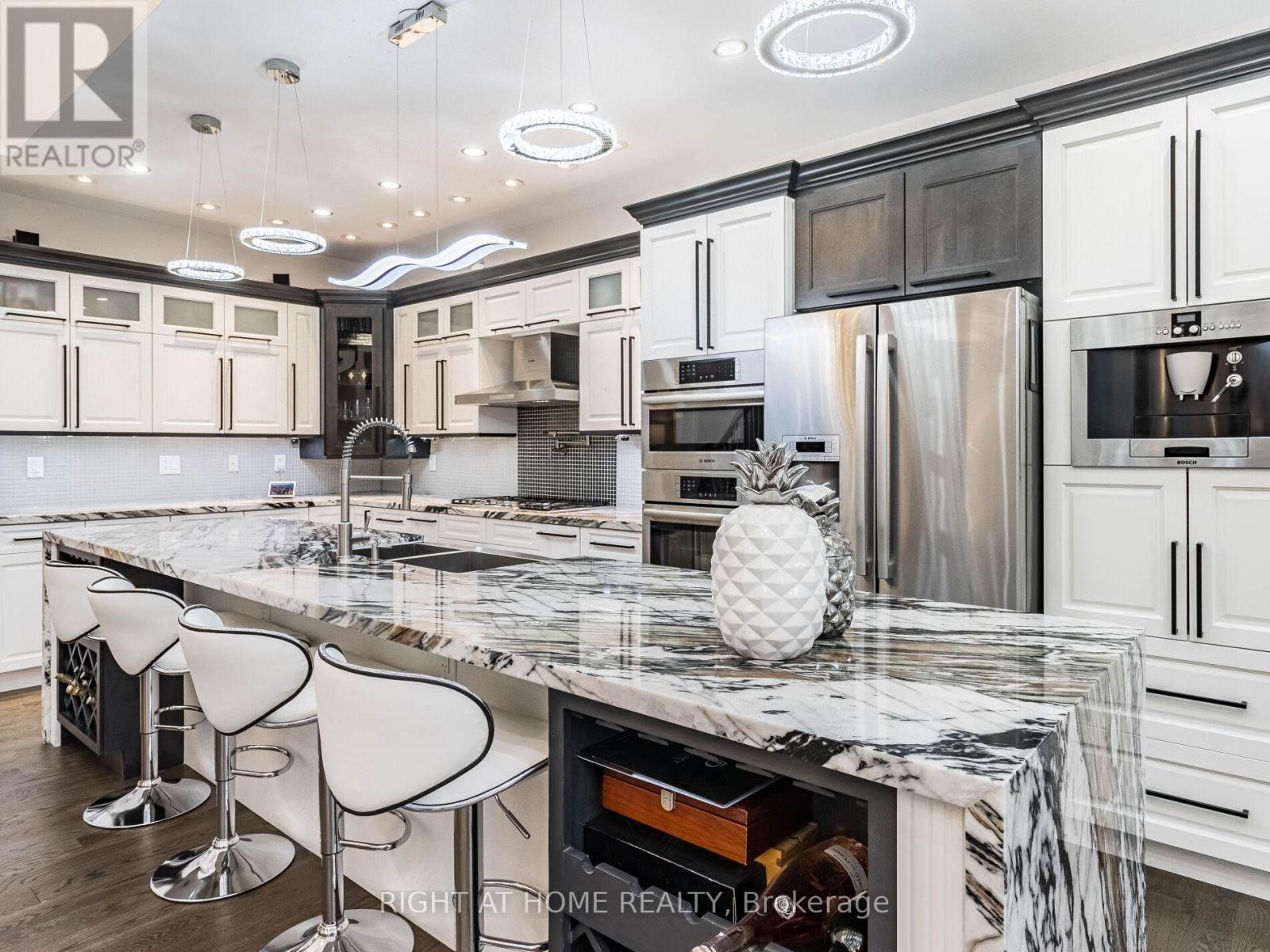 3176 Stocksbridge Avenue, Oakville, Ontario  L6M 0A7 - Photo 9 - W13131812