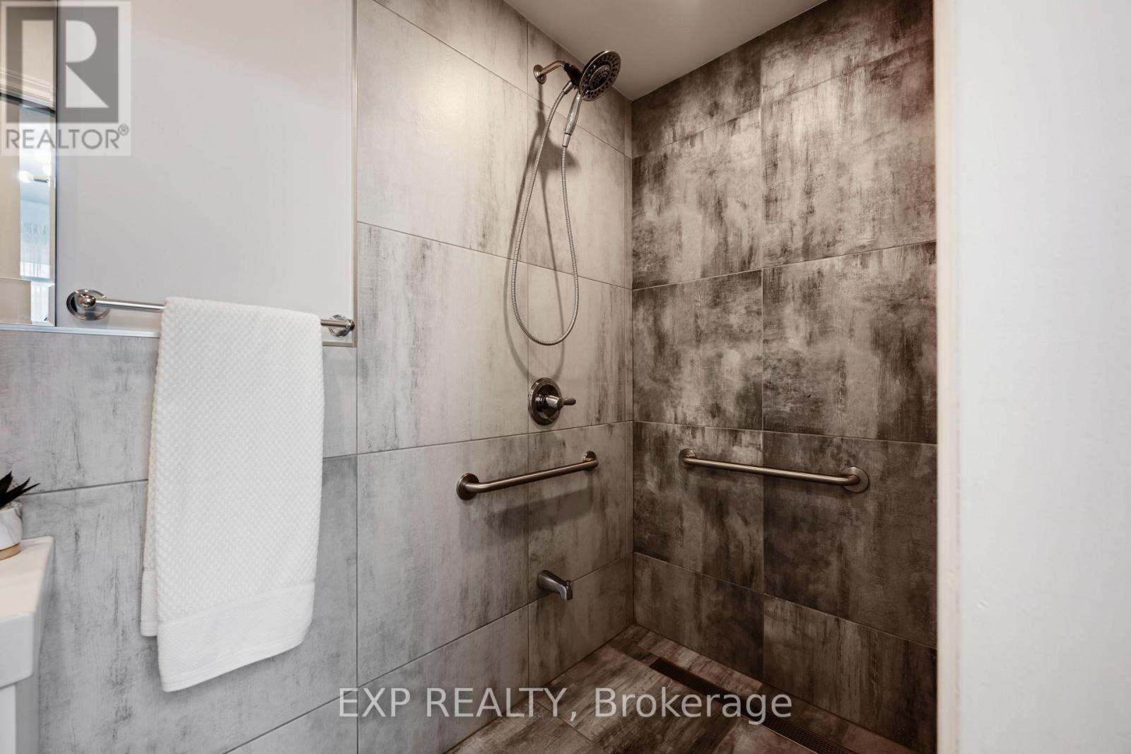 218 Kensington Place, Orangeville, Ontario  L9W 4G7 - Photo 11 - W13131814