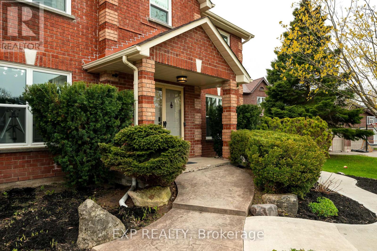 218 Kensington Place, Orangeville, Ontario  L9W 4G7 - Photo 3 - W13131814