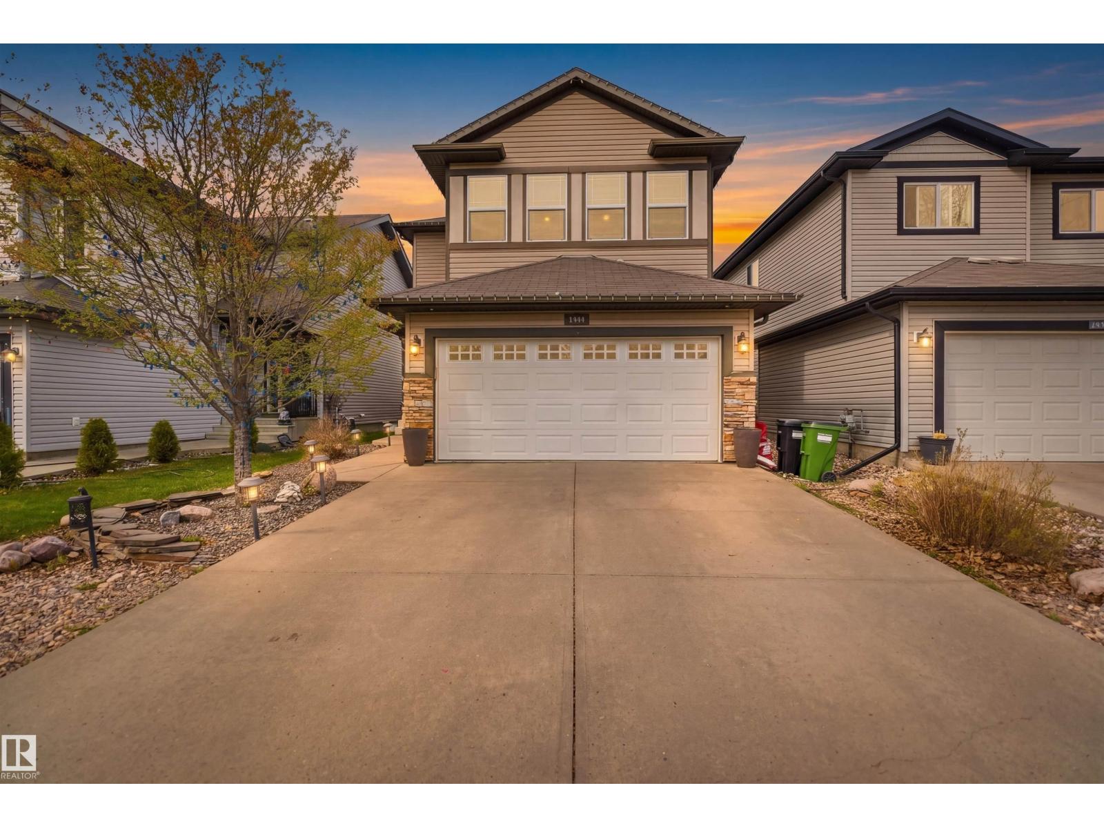 1444 37C AV NW, edmonton, Alberta