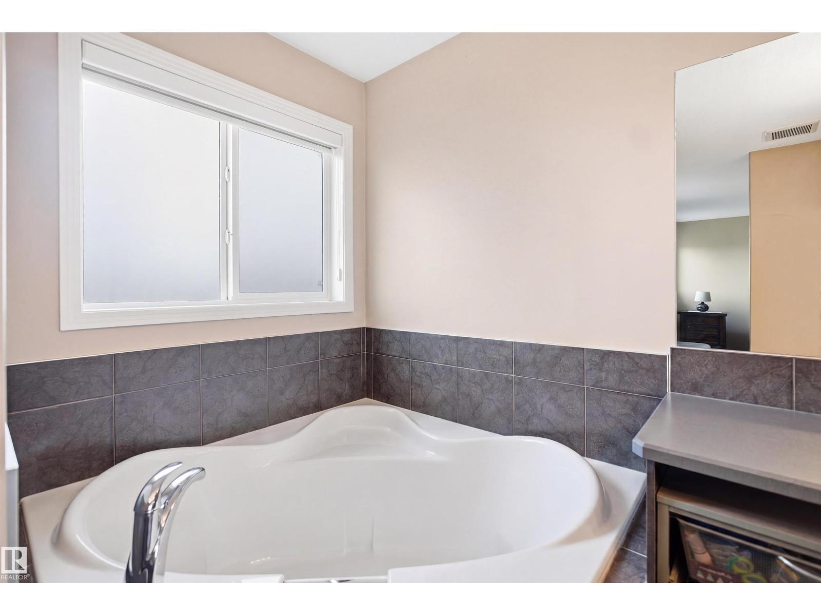 1444 37c Av Nw, Edmonton, Alberta  T6T 0H8 - Photo 34 - E4487911