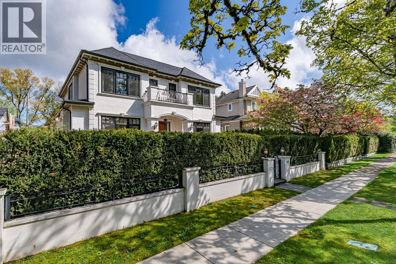 1379 W 46th Avenue, Vancouver, British Columbia  V6M 2K4 - Photo 2 - R3122342