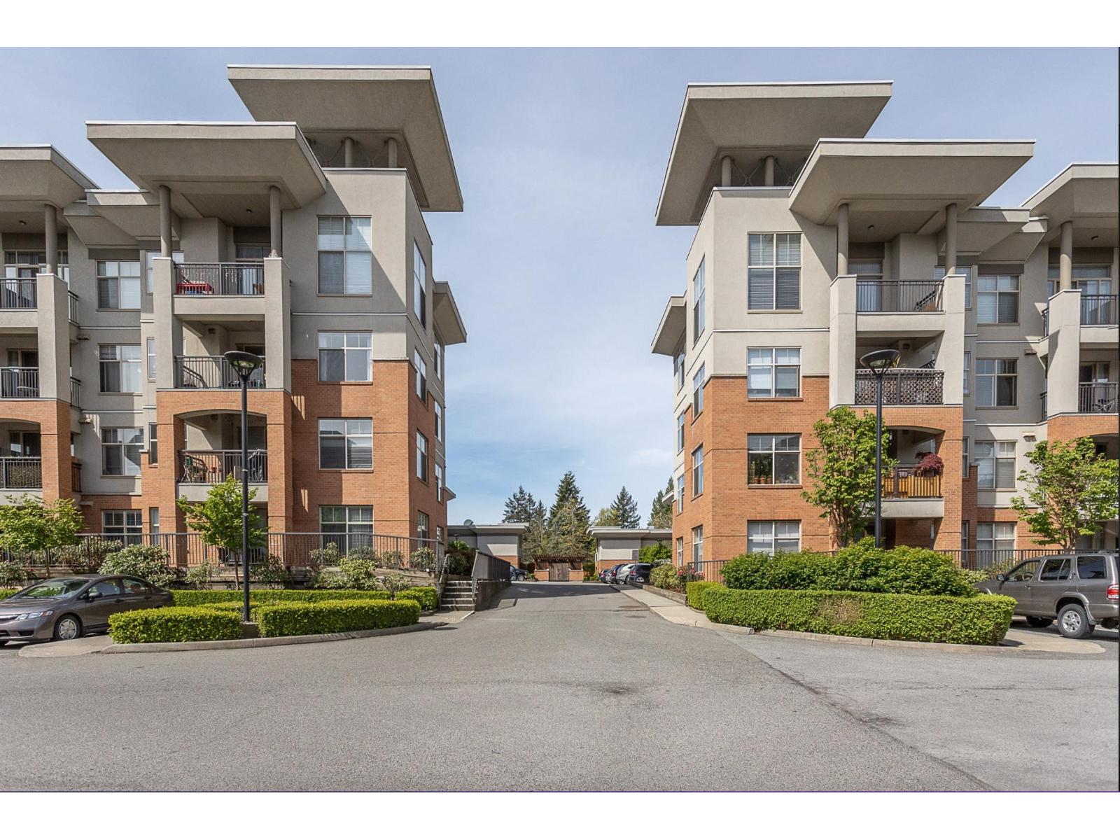 301 33546 HOLLAND AVENUE, Abbotsford, British Columbia