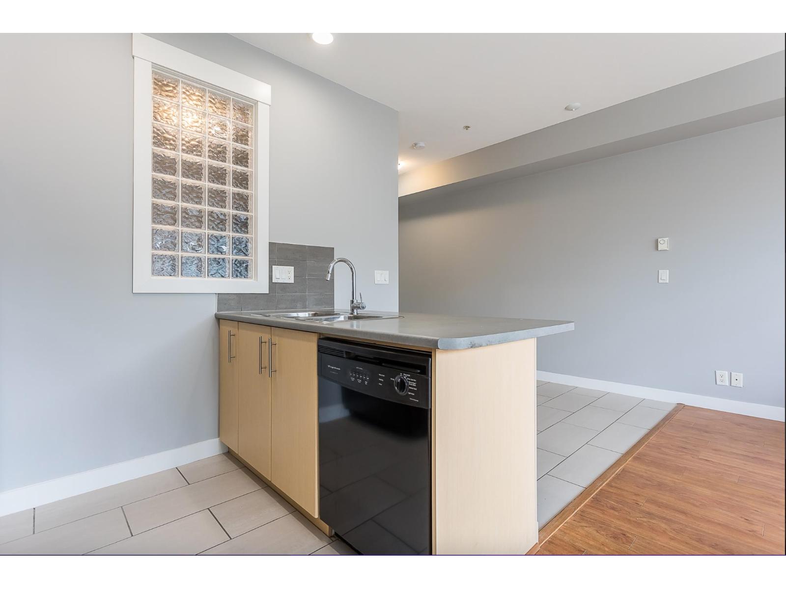 301 33546 Holland Avenue, Abbotsford, British Columbia  V2S 0C1 - Photo 17 - R3123931
