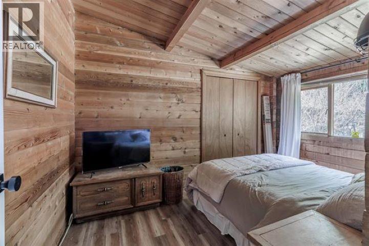 6062 Mahood Lake Road, 100 Mile House, British Columbia  V0K 1X3 - Photo 13 - R3092087