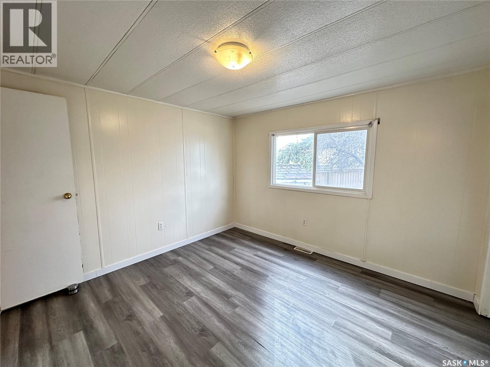 53 219 Grant Street, Saskatoon, Saskatchewan  S7N 2A5 - Photo 24 - SK036101