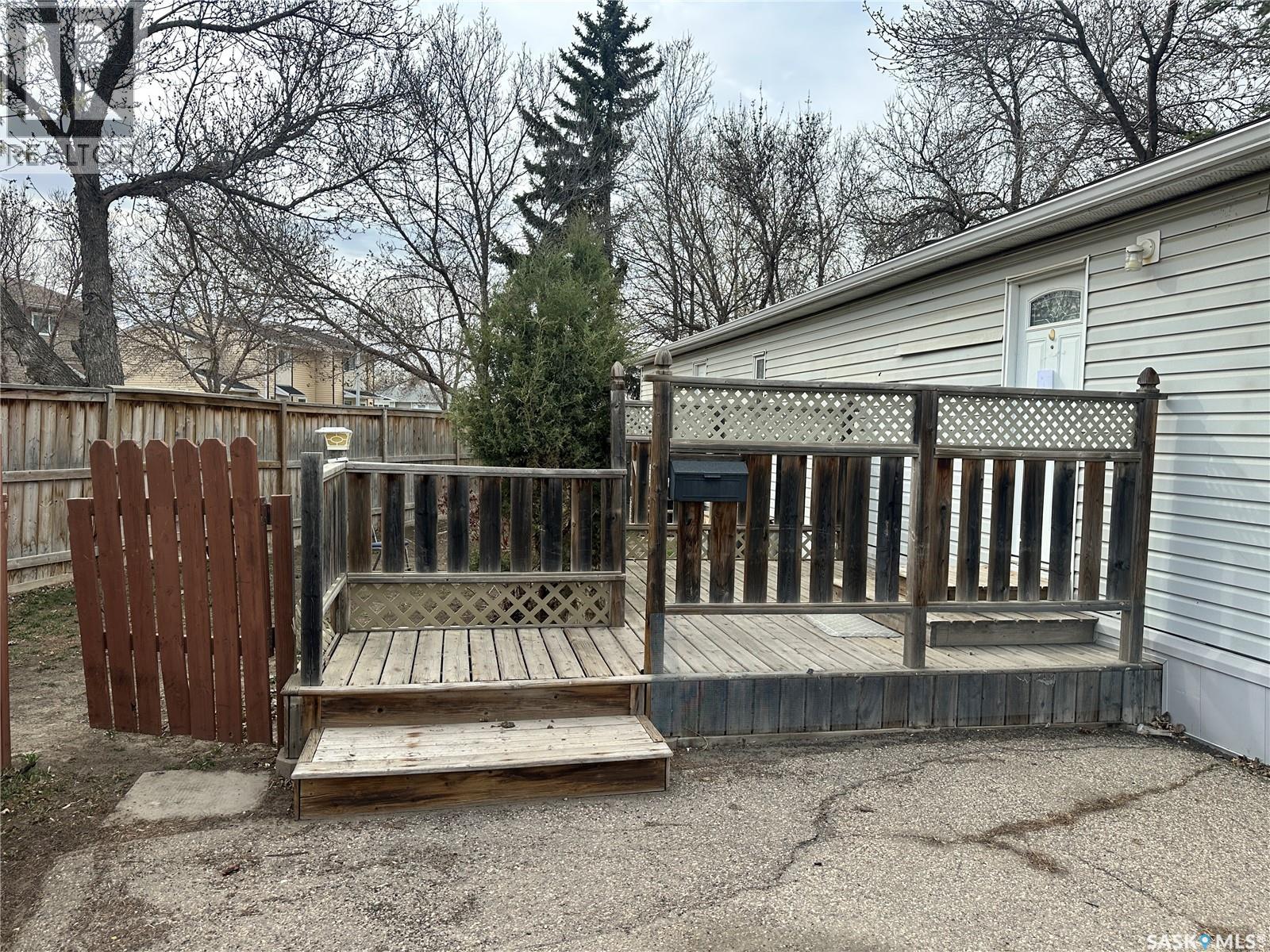 53 219 Grant Street, Saskatoon, Saskatchewan  S7N 2A5 - Photo 3 - SK036101