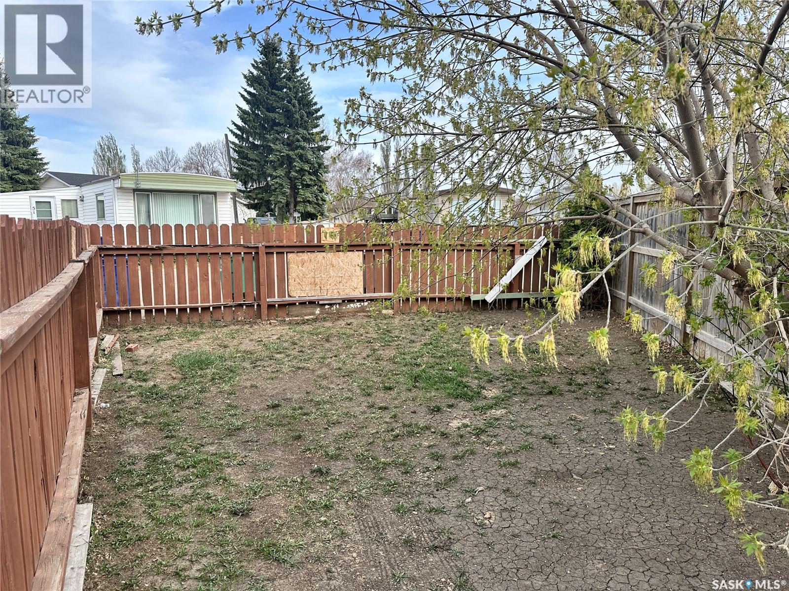 53 219 Grant Street, Saskatoon, Saskatchewan  S7N 2A5 - Photo 4 - SK036101