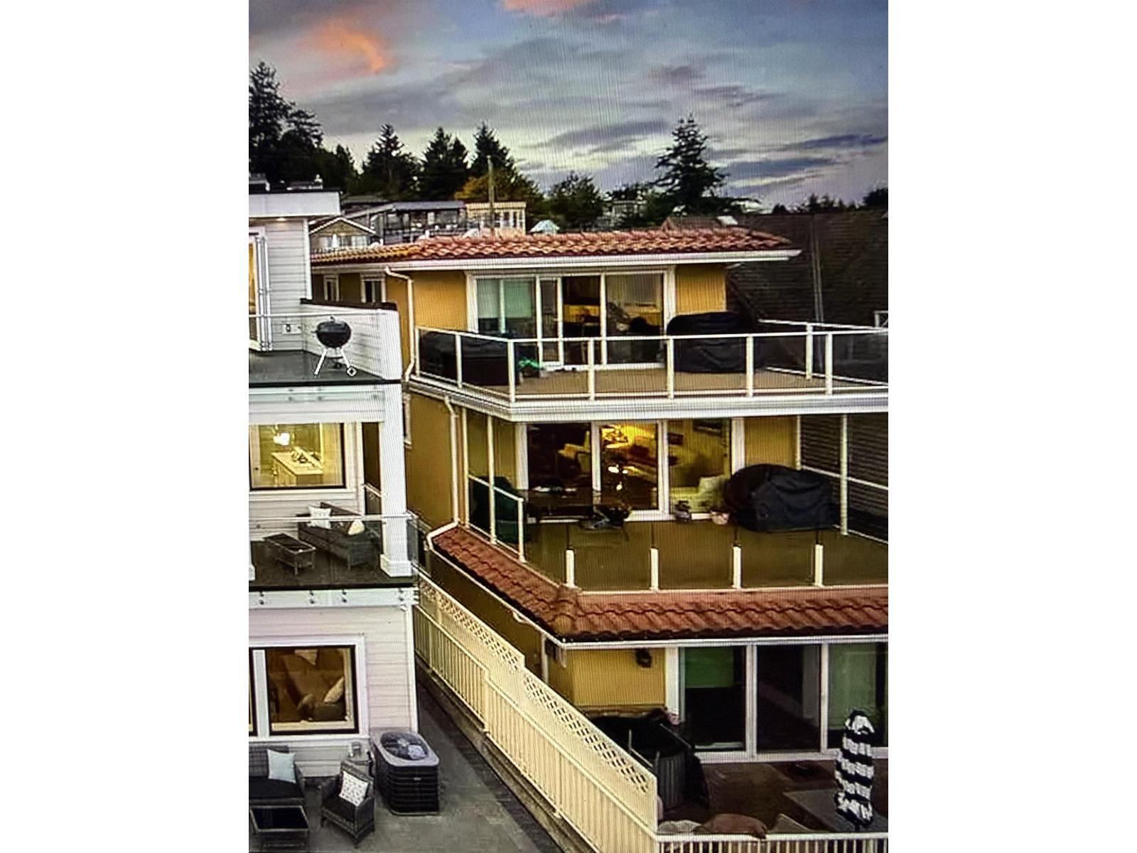 15440 Victoria Avenue, White Rock, British Columbia  V4B 1H3 - Photo 2 - R3124076