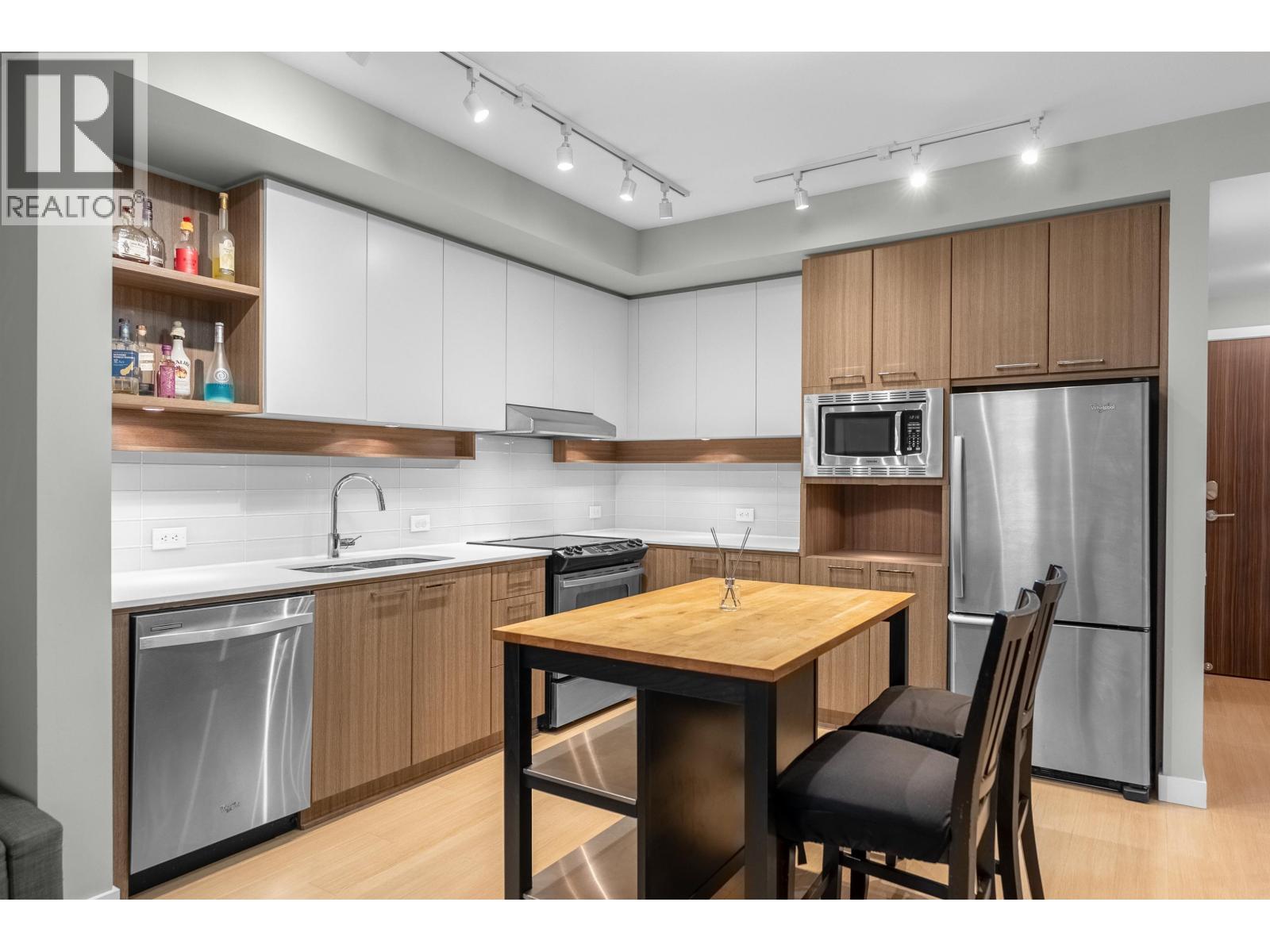 108 618 Como Lake Avenue, Coquitlam, British Columbia  V3J 0G1 - Photo 6 - R3124018
