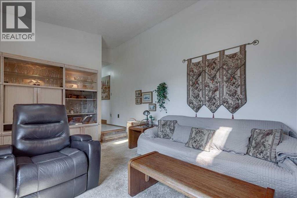 5323 Margodt Close, Innisfail, Alberta  T4G 1E6 - Photo 18 - A2305707