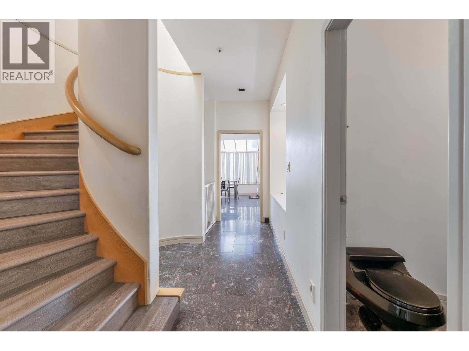 1738 E 63rd Avenue, Vancouver, British Columbia  V5P 2L8 - Photo 10 - R3122335