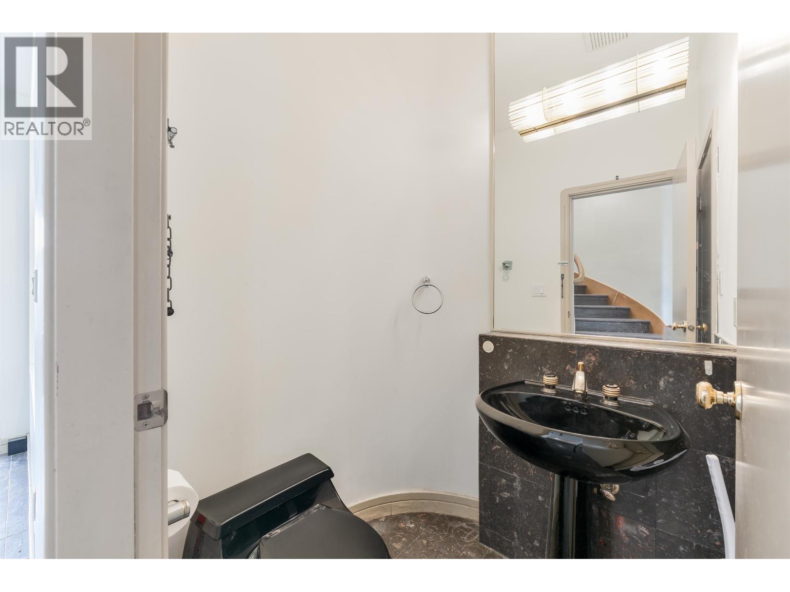 1738 E 63rd Avenue, Vancouver, British Columbia  V5P 2L8 - Photo 37 - R3122335