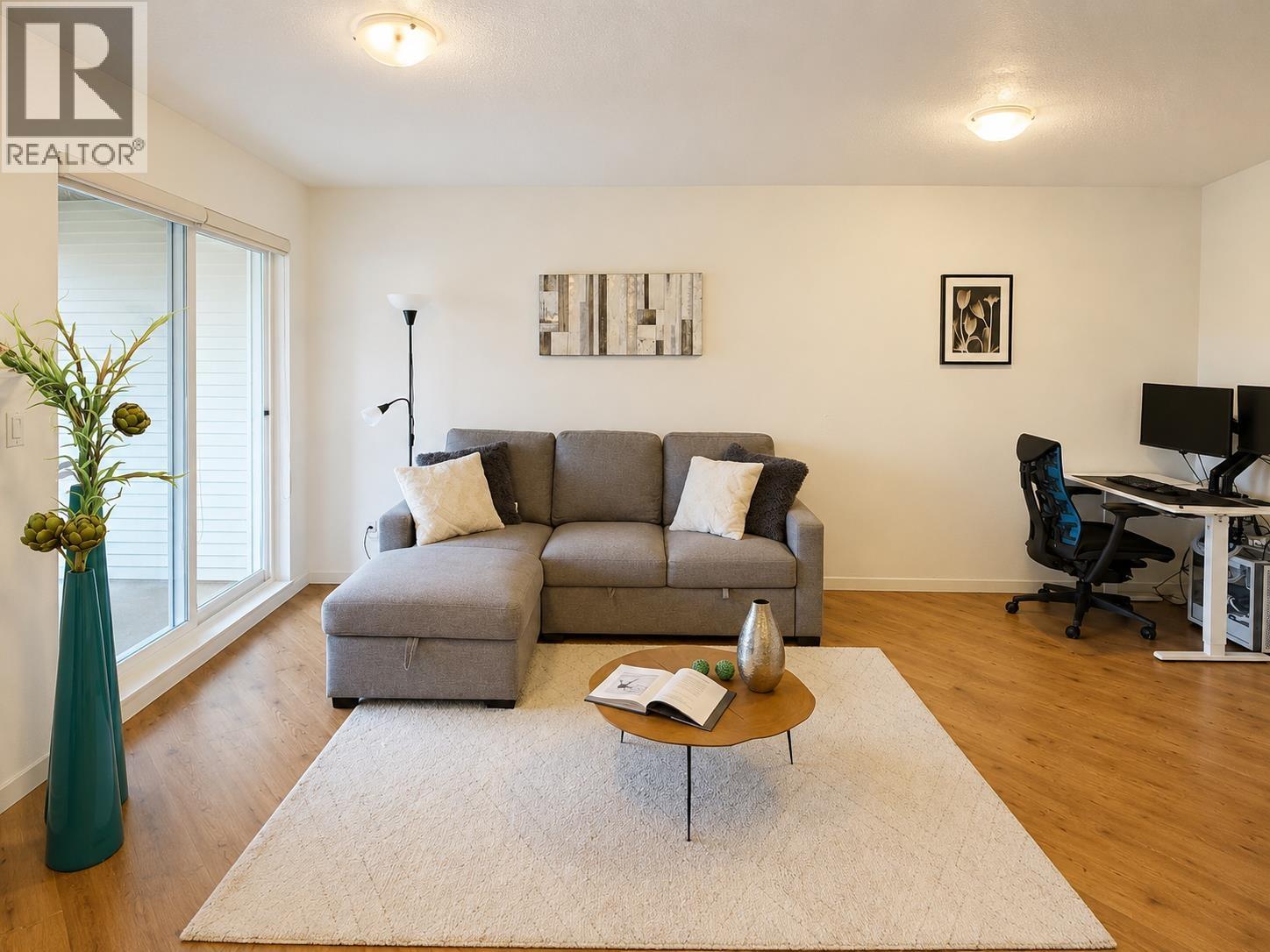 323 5600 Andrews Road, Richmond, British Columbia  V7E 6N1 - Photo 2 - R3122297