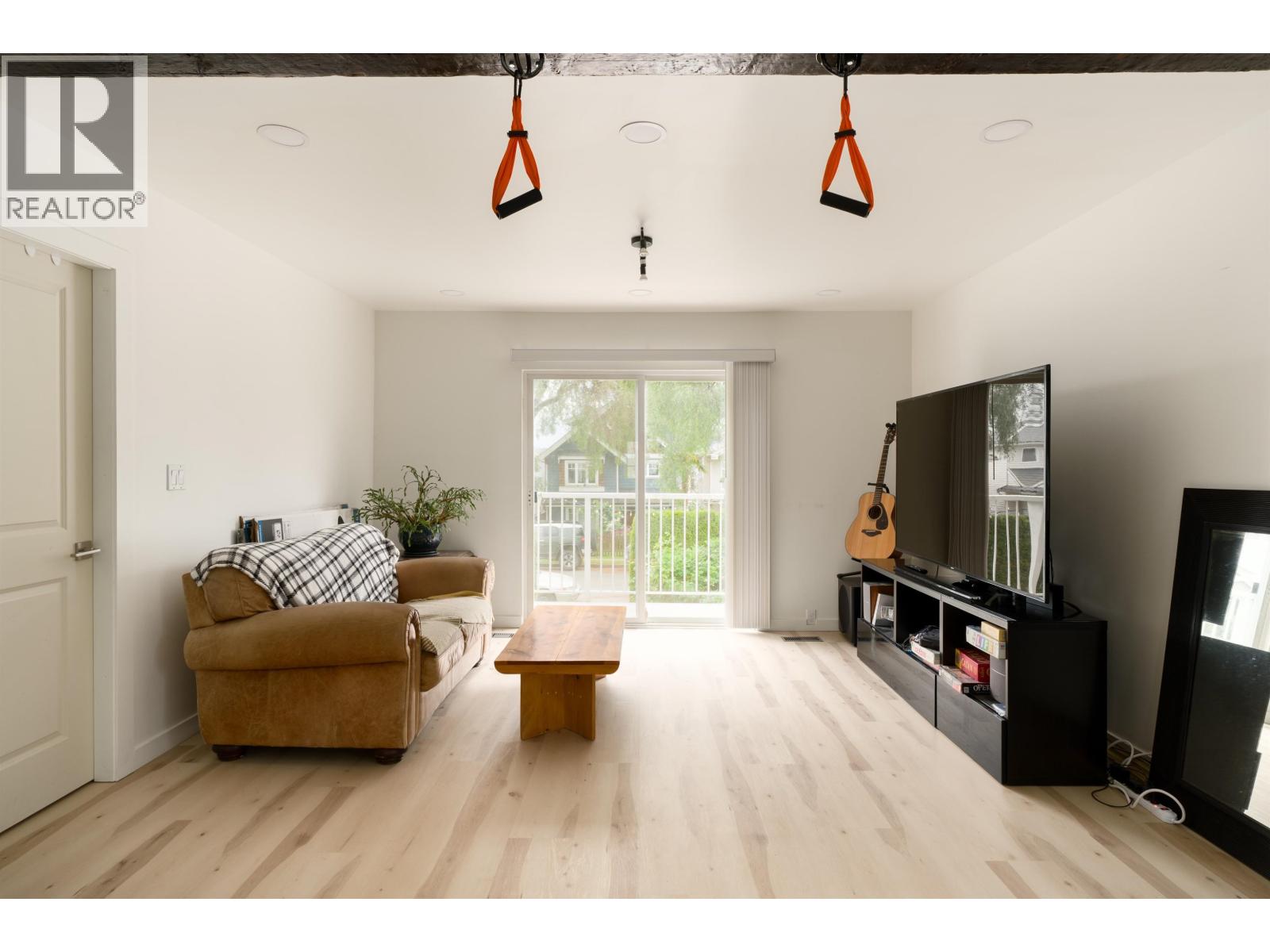 2066 E 23rd Avenue, Vancouver, British Columbia  V5N 2V1 - Photo 4 - R3124077