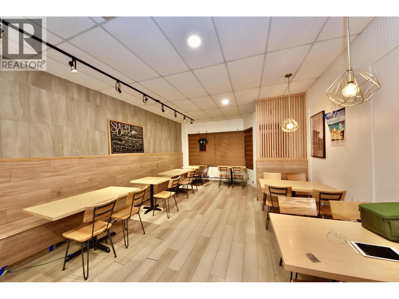 3667 W  BROADWAY, Vancouver, British Columbia