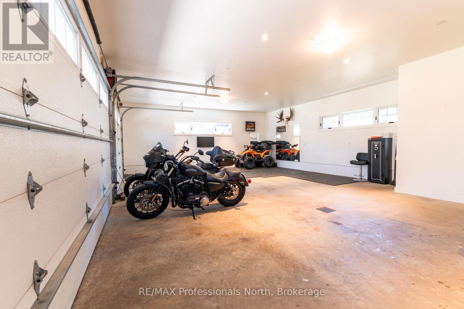 36 Beach Road, Huntsville (Stephenson), Ontario  P0B 1M0 - Photo 35 - X13131834