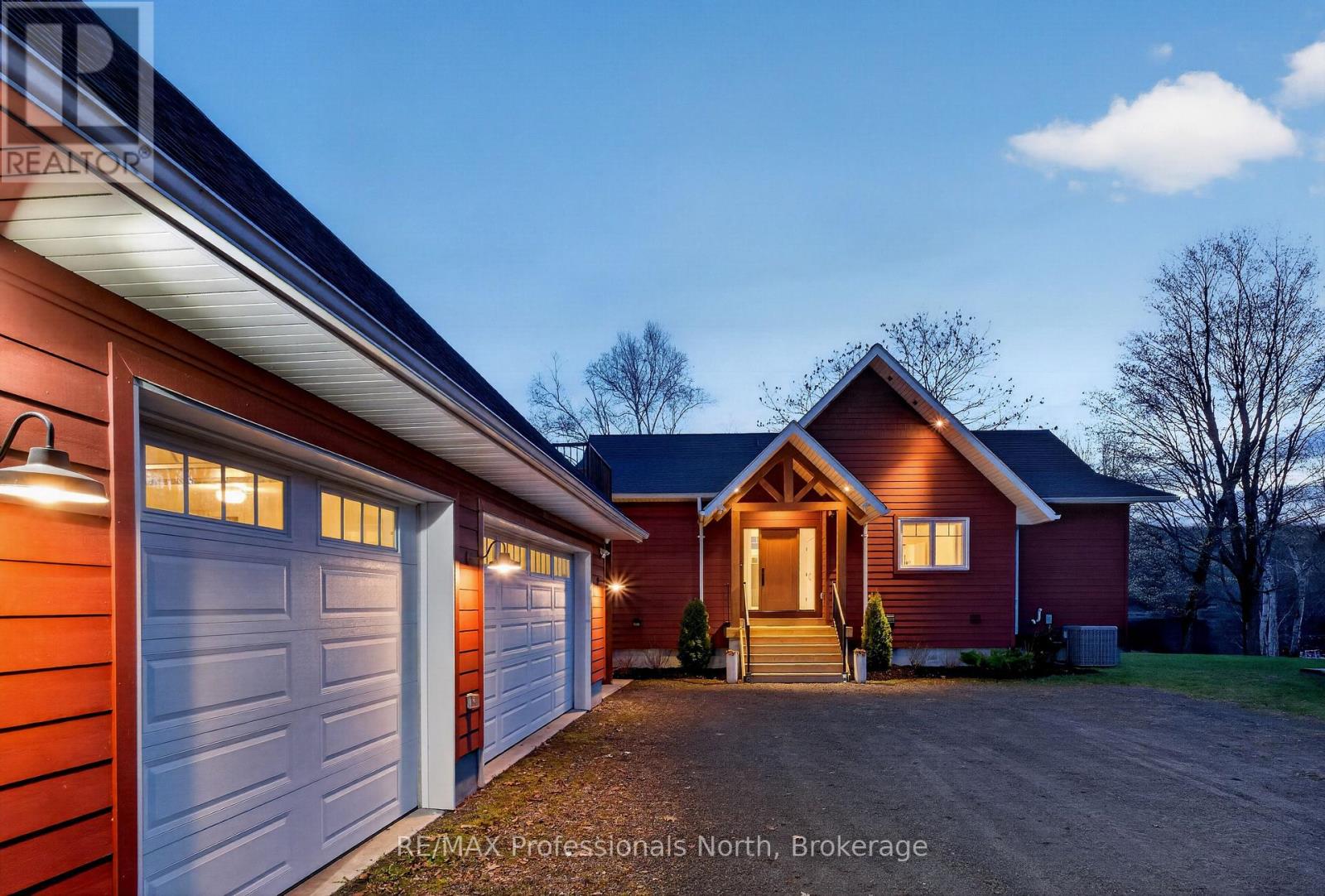 36 Beach Road, Huntsville (Stephenson), Ontario  P0B 1M0 - Photo 4 - X13131834