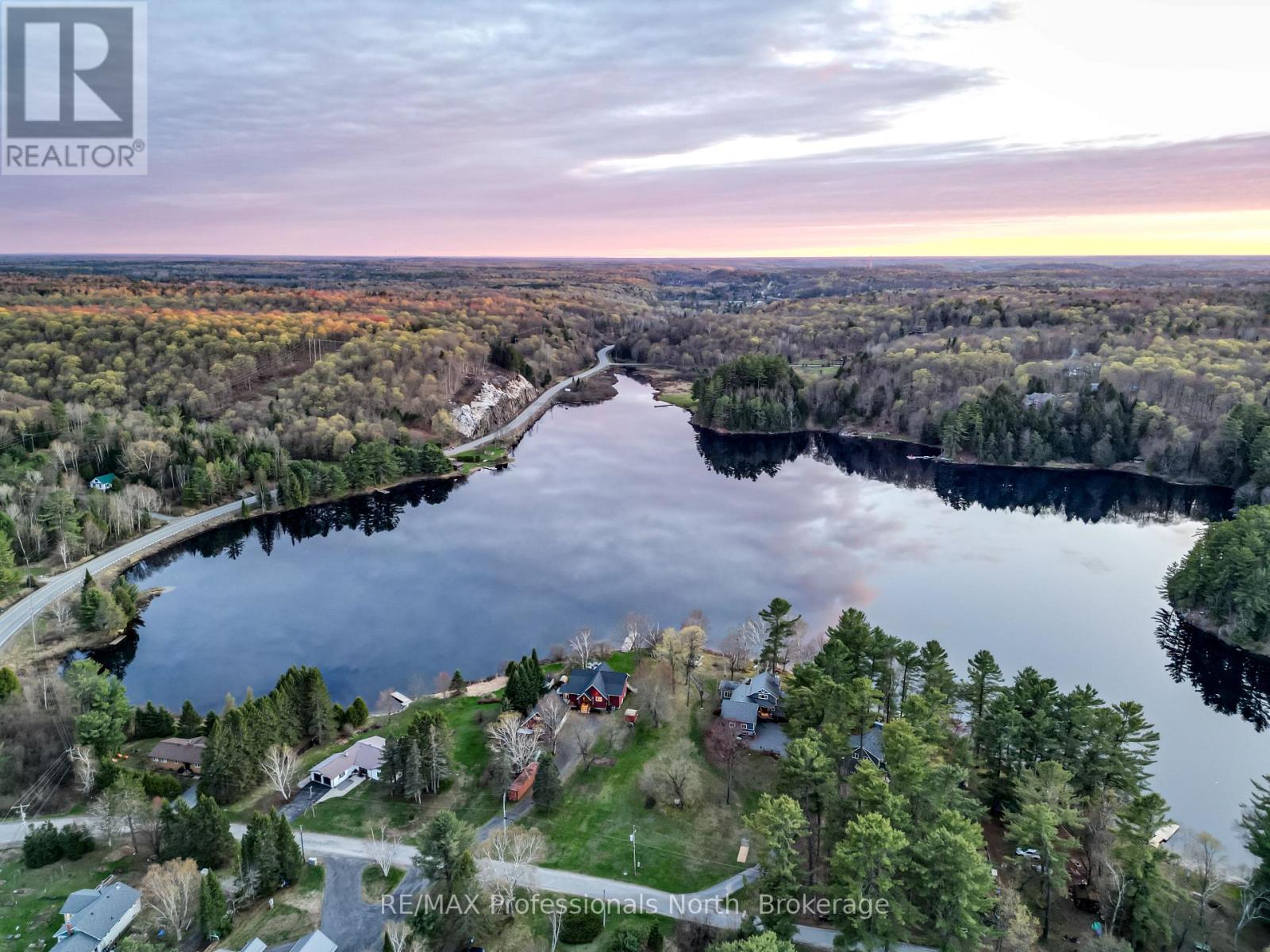 36 Beach Road, Huntsville (Stephenson), Ontario  P0B 1M0 - Photo 50 - X13131834