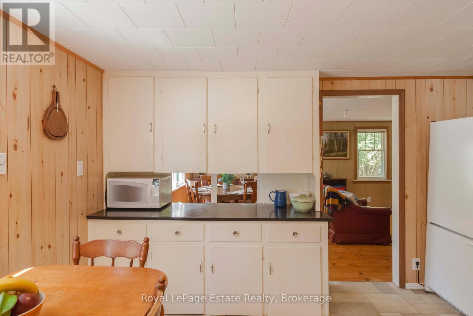 138 Third Avenue N, South Bruce Peninsula, Ontario  N0H 2G0 - Photo 10 - X13131906