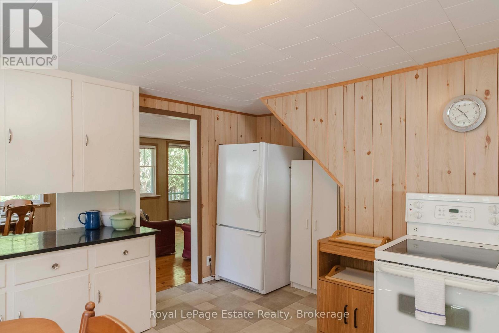 138 Third Avenue N, South Bruce Peninsula, Ontario  N0H 2G0 - Photo 14 - X13131906