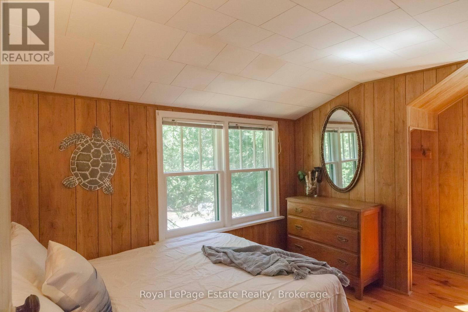 138 Third Avenue N, South Bruce Peninsula, Ontario  N0H 2G0 - Photo 33 - X13131906