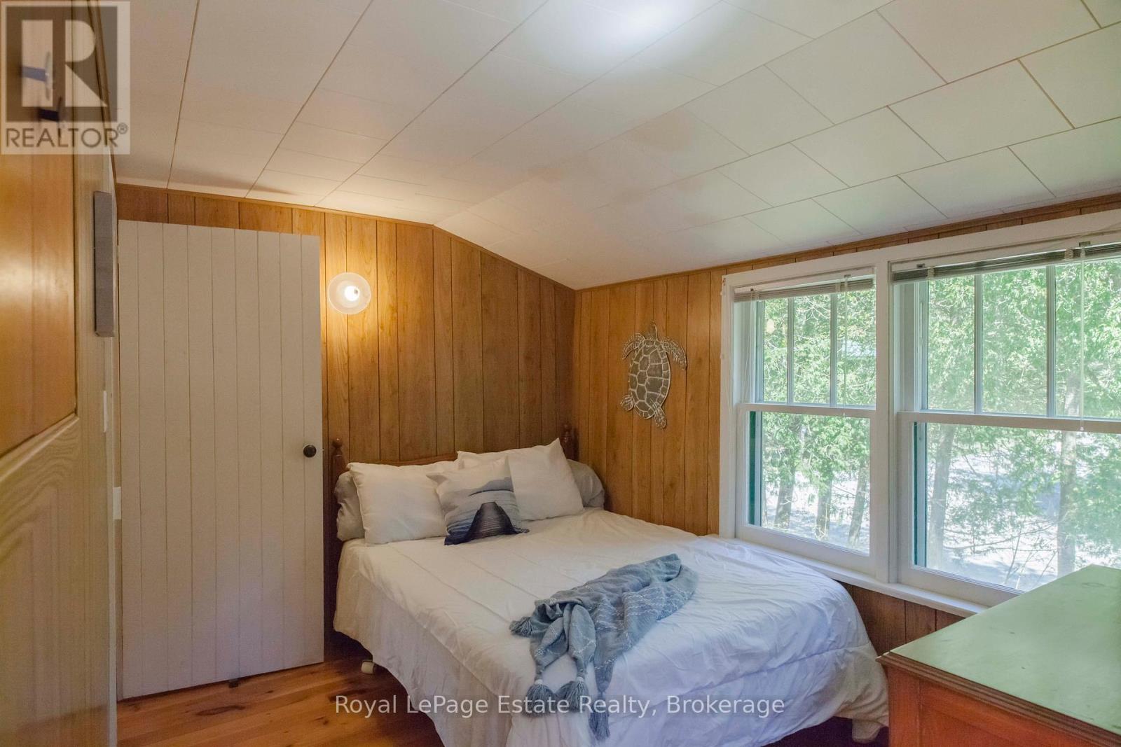 138 Third Avenue N, South Bruce Peninsula, Ontario  N0H 2G0 - Photo 34 - X13131906