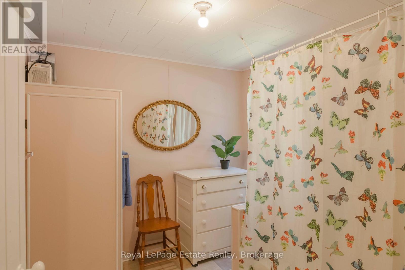 138 Third Avenue N, South Bruce Peninsula, Ontario  N0H 2G0 - Photo 38 - X13131906