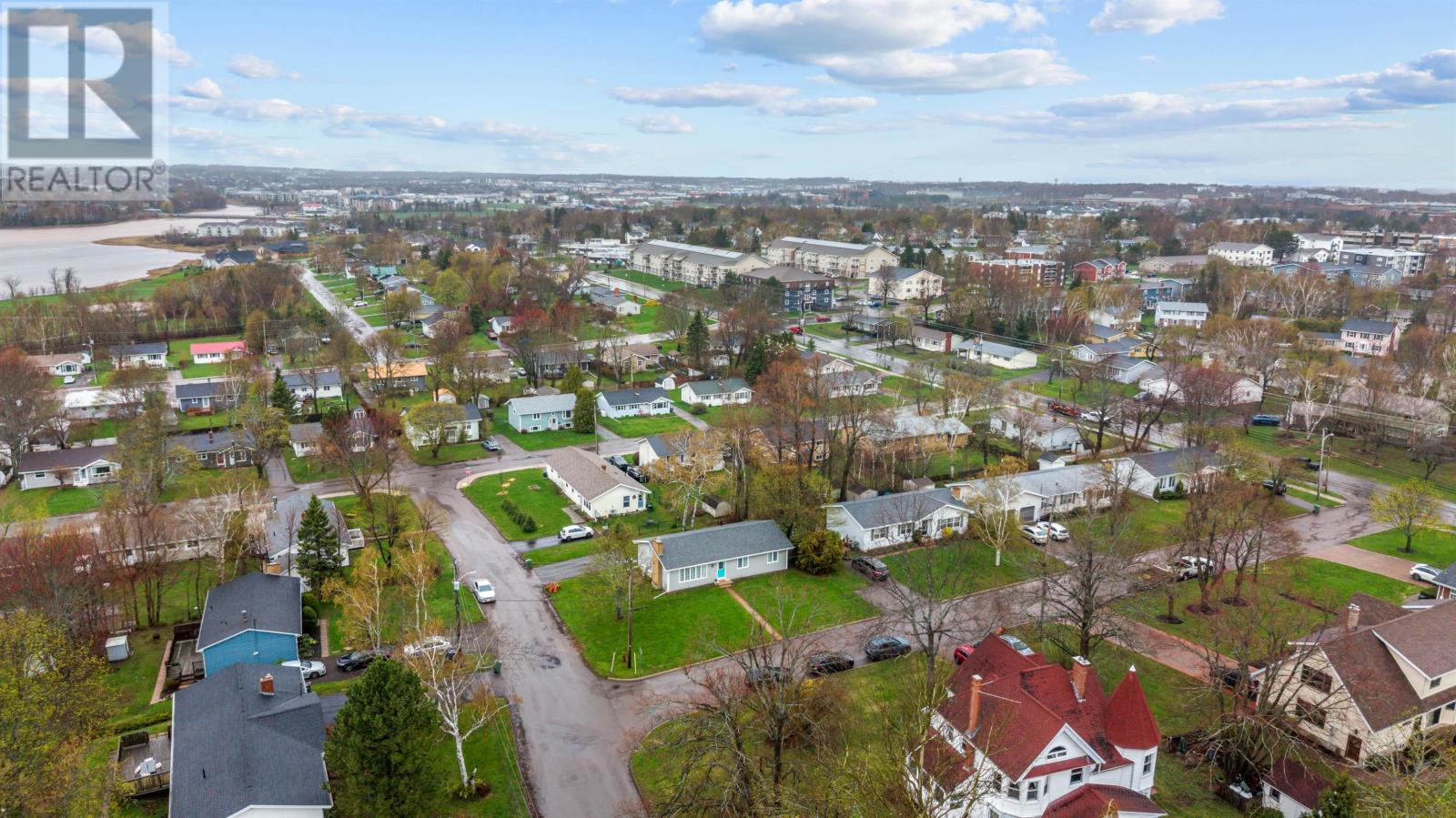 3 Hope Drive, Charlottetown, Prince Edward Island  C1A 7P9 - Photo 3 - 202610977
