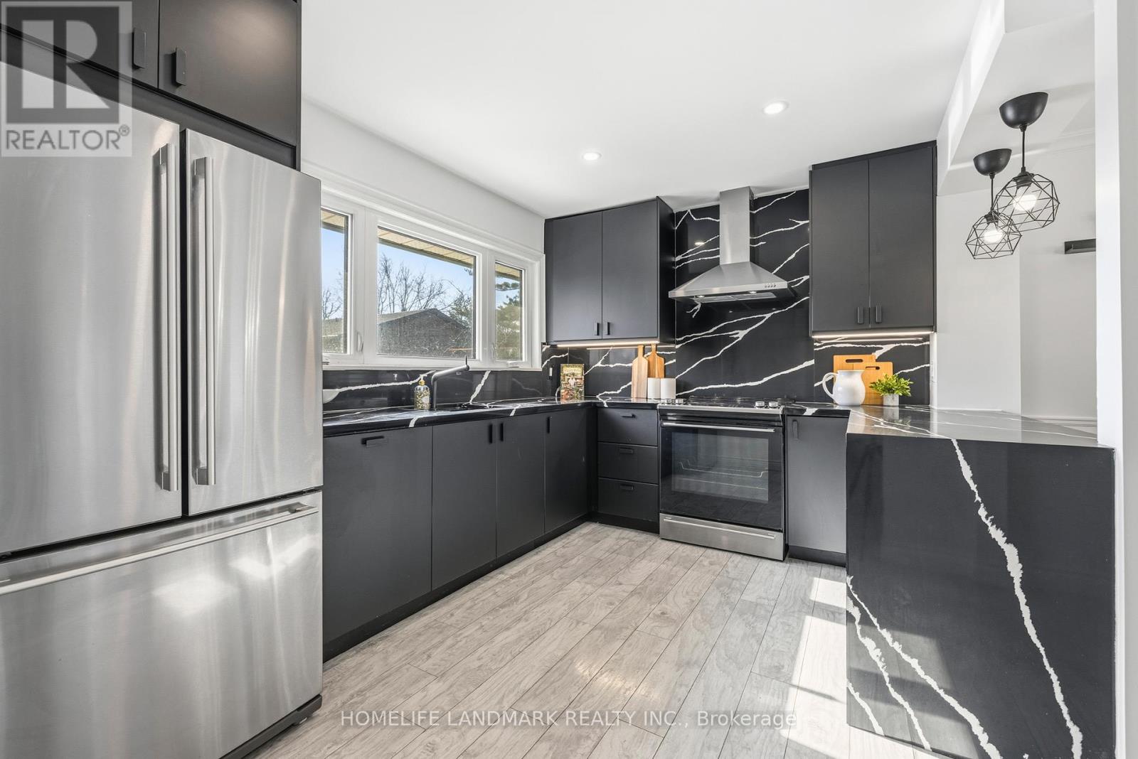 9 - 1270 Gainsborough Drive, Oakville, Ontario  L6H 2L2 - Photo 9 - W13122868