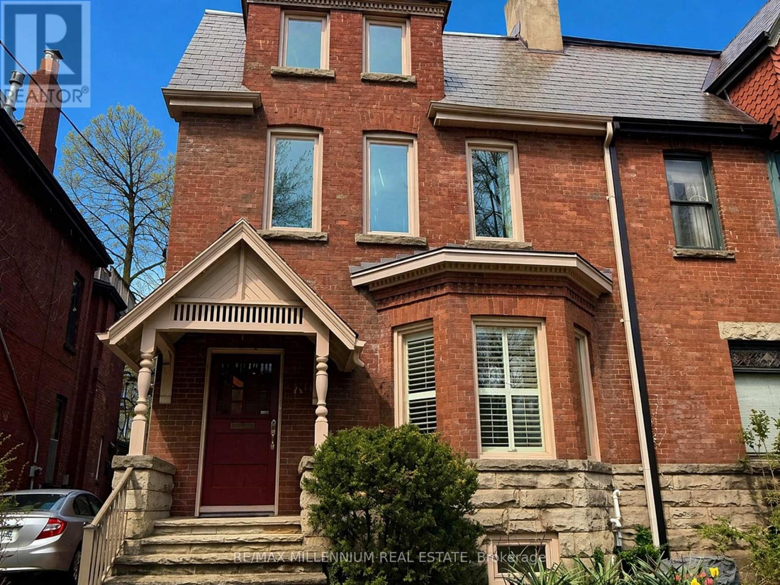 180 COTTINGHAM STREET, Toronto, Ontario