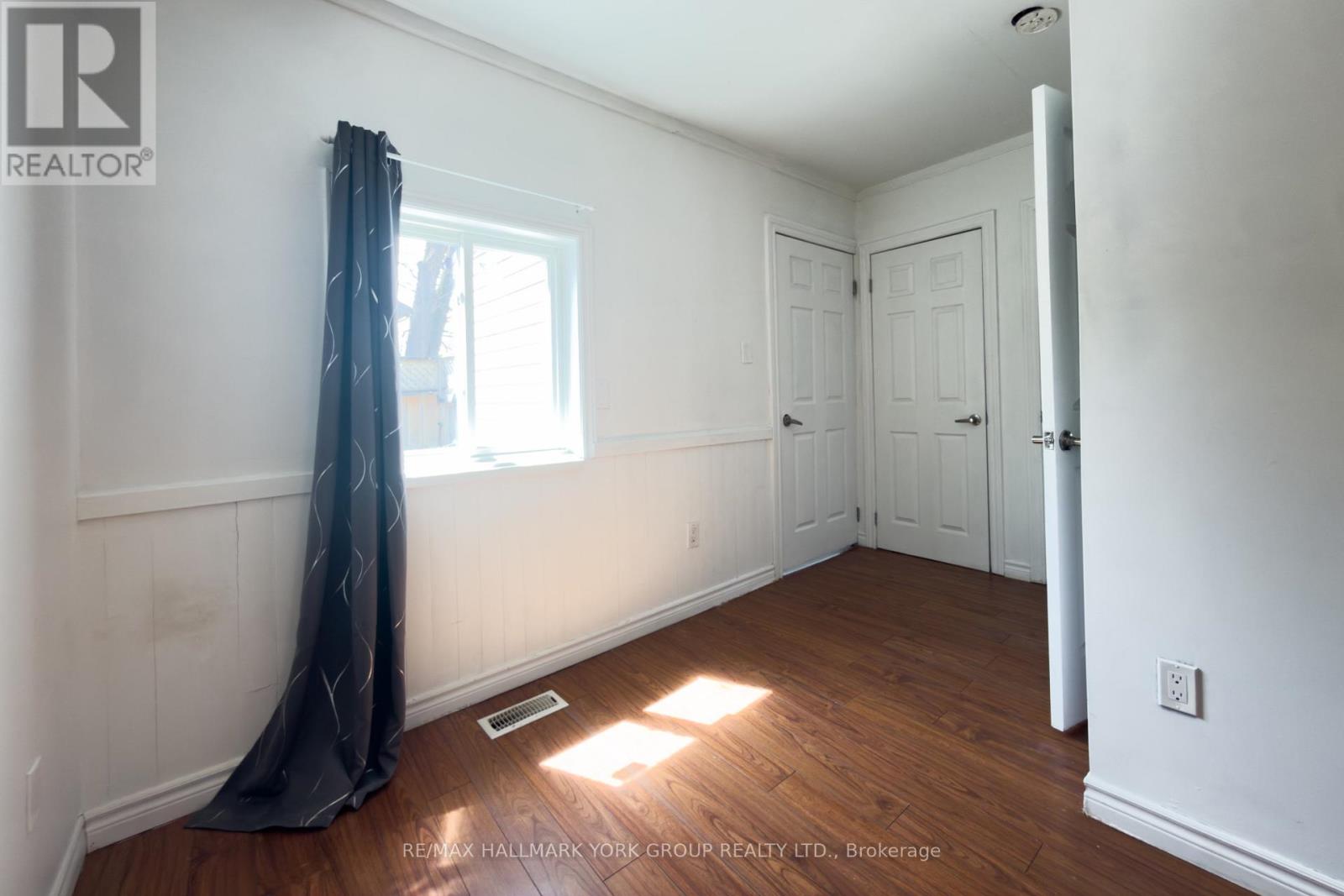 Main - 165 Anne Street S, Barrie, Ontario  L4N 2E4 - Photo 11 - S13120912