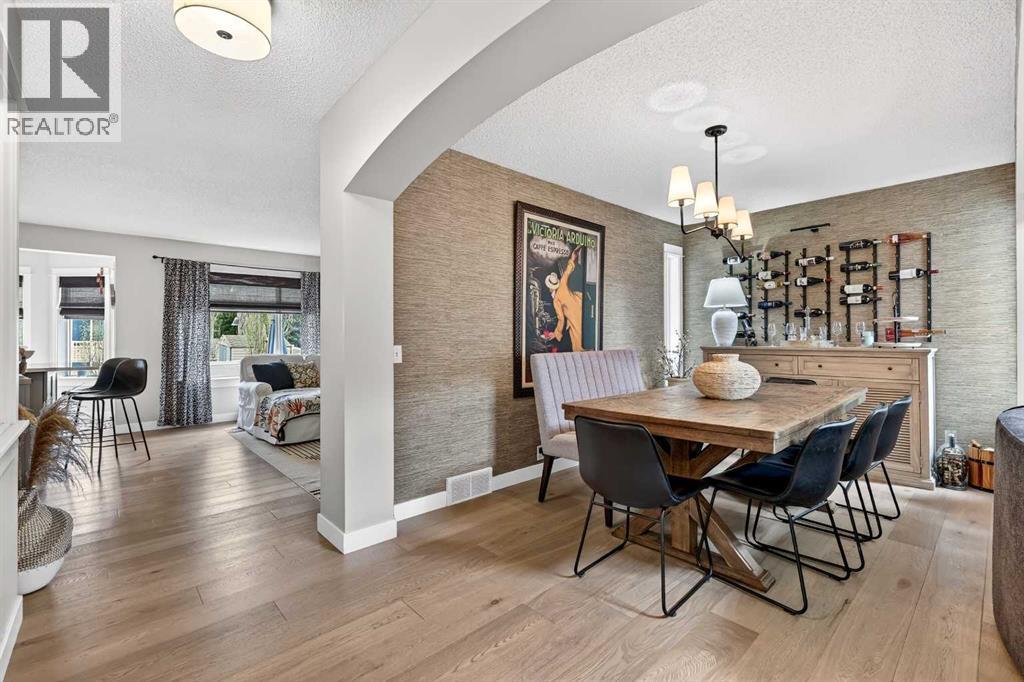 37 Shawbrooke Manor Sw, Calgary, Alberta  T2Y 3L7 - Photo 7 - A2310690