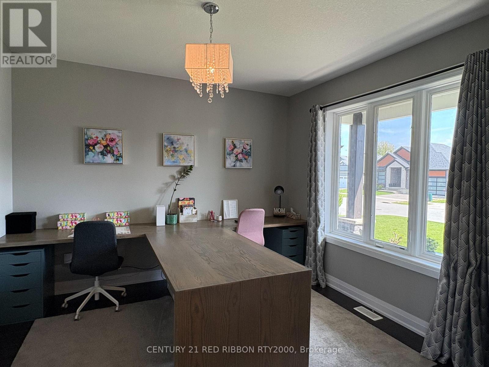 155 Acton Street, Strathroy-Caradoc (Ne), Ontario  N7G 0C7 - Photo 3 - X13131884