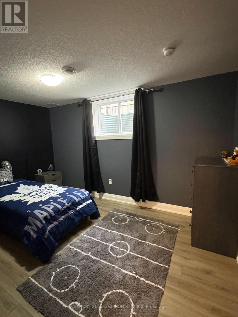 155 Acton Street, Strathroy-Caradoc (Ne), Ontario  N7G 0C7 - Photo 33 - X13131884