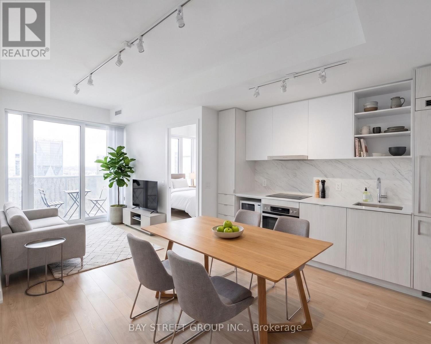7112 - 55 COOPER STREET, Toronto, Ontario