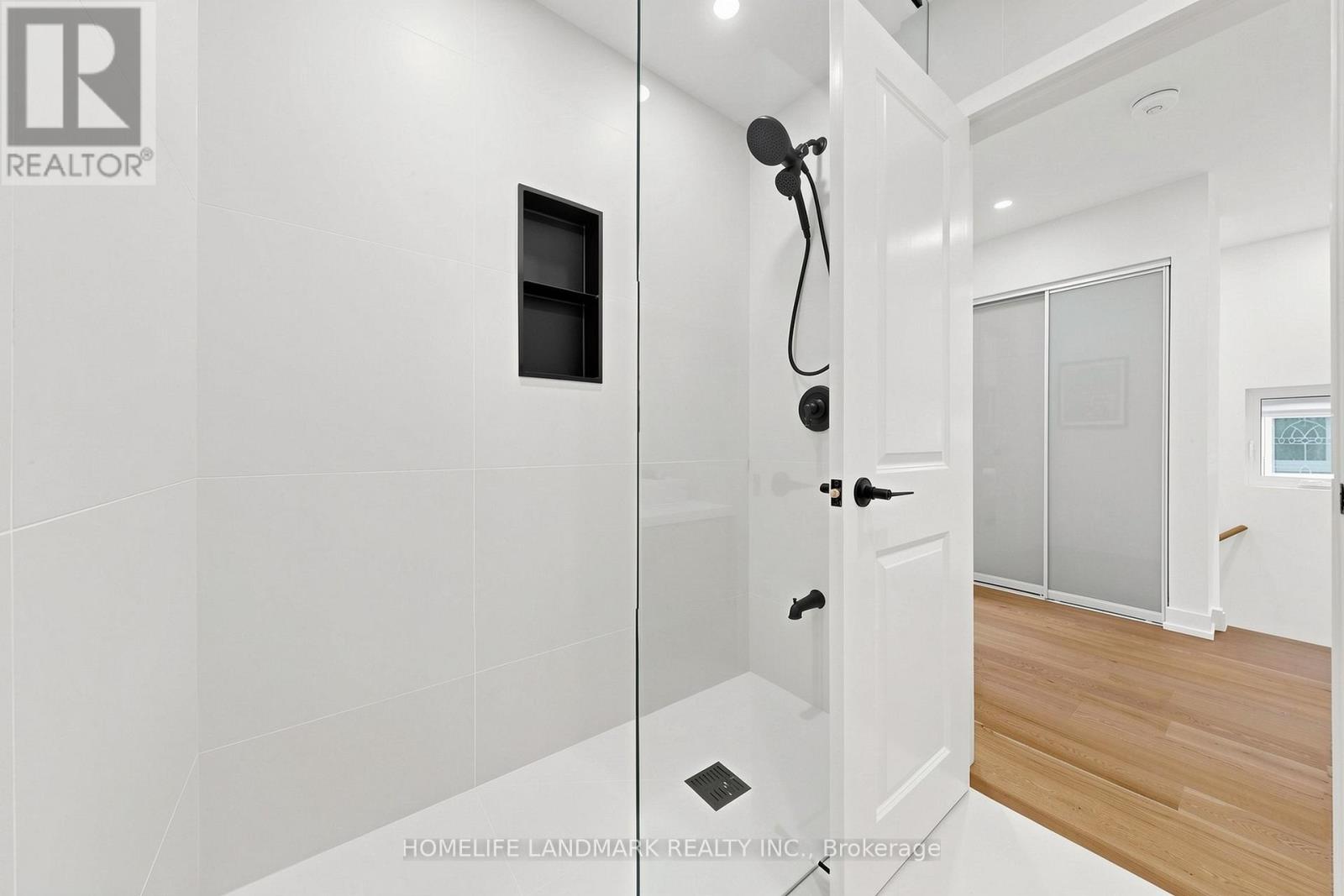 55 Chilton Road, Toronto, Ontario  M4J 3C7 - Photo 15 - E13131892
